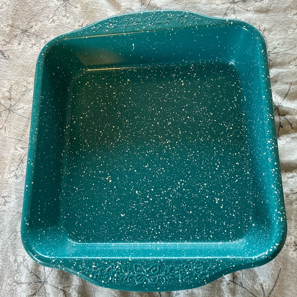 Used The Pioneer Woman 8 x 8 x 2 Pan
Perfect for homemade Brownies or Cakes